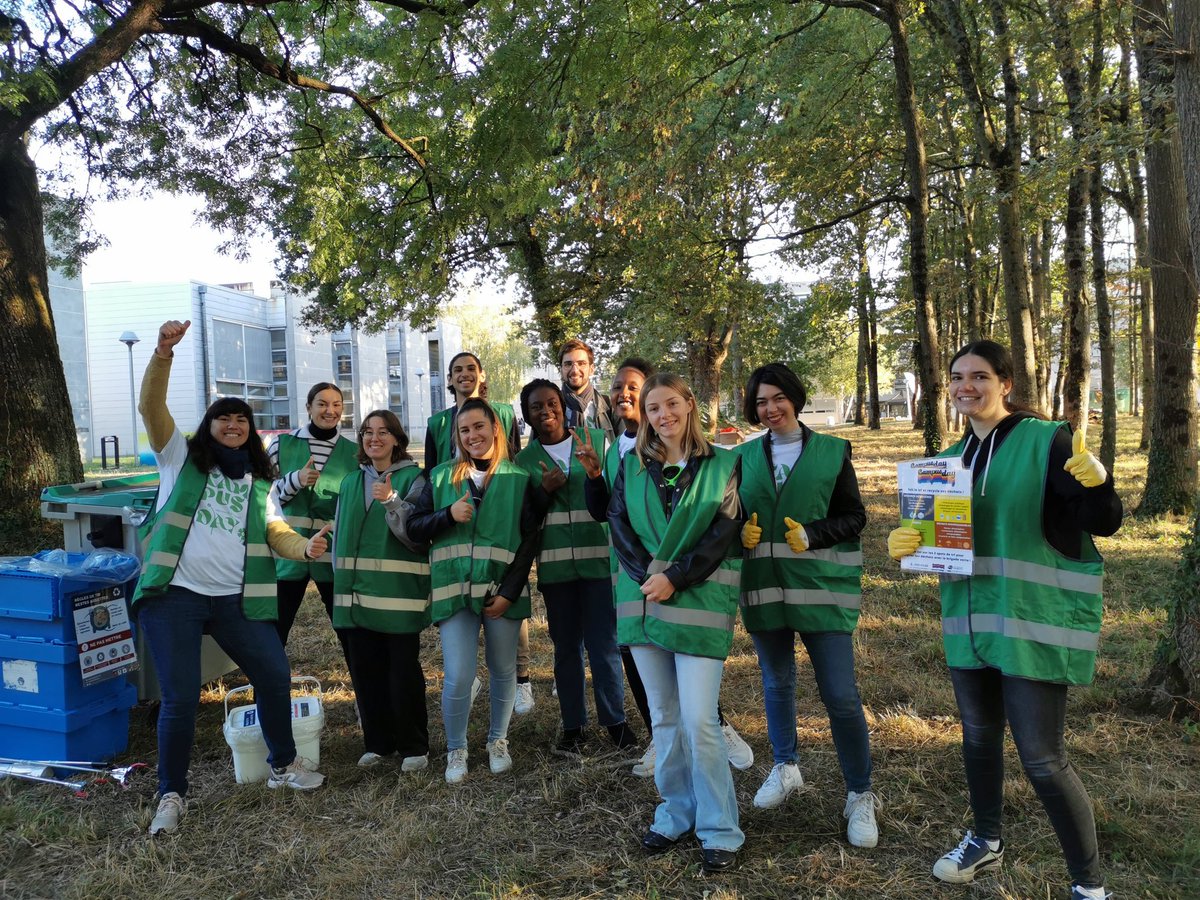 Coussin Caroline tweet media