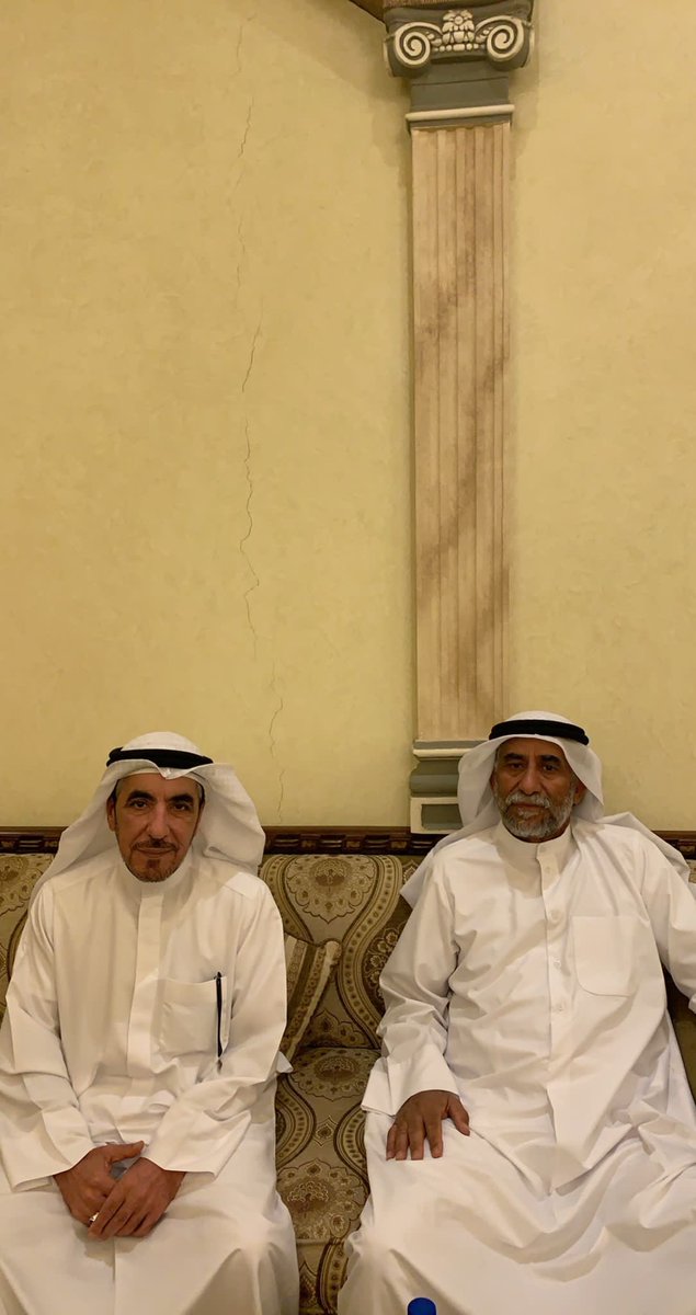تشرفنا بلقاء الدكتور حسن جوهر اليوم والذي كان ولازال على العهد باقي ولازال داعما لقضية الكويتين البدون مع كل قانون يرفع الظلم عنهم فشكرا للدكتور حسن على مواقفه الطيبة
<a href="/dr_hasanjohar/">د. حسن جوهر</a>
#انتخابات_2022 #مجلس_الامه_2022 #جسر_حطين #يحدث_الآن #مسلم_البراك #الدايره_الرابعه #البدون