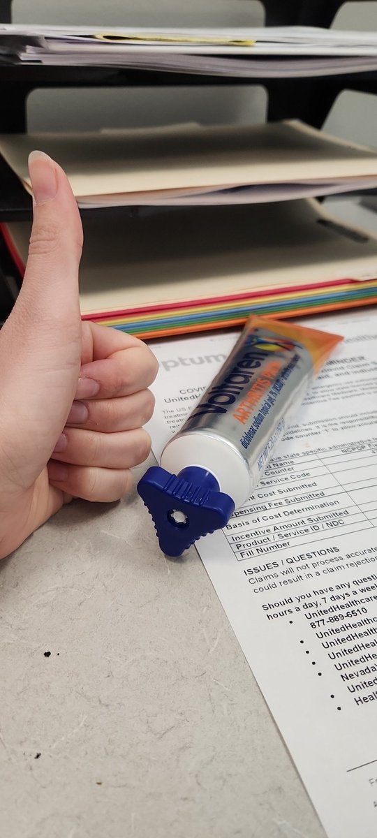 EhrenKeen's tweet photo. Grandma Vibes #1:
I have a favorite OTC medication that helps with my arthritis.
It's @VoltarenGel (diclofenac 1%), just in case you're curious.
9.5/10 would recommend, would do commercial for with my actual life. Keep a tube at work and at home.
#PharmacyLife #WhyAmIOld https://t.co/ivCVZ5gecB