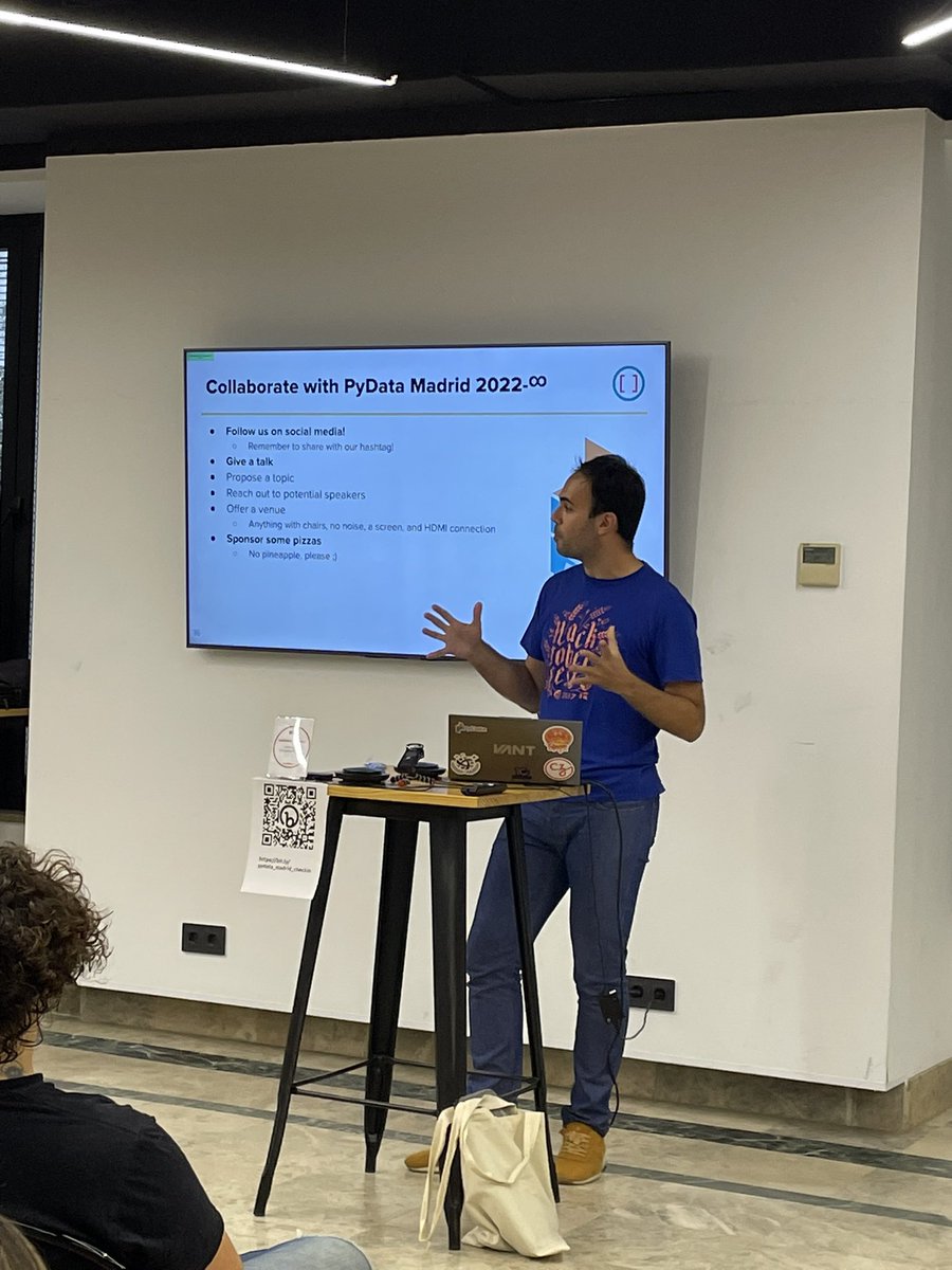 FerPerrotta1's tweet image. Primer PyData en Madrid #PyDataMadrid