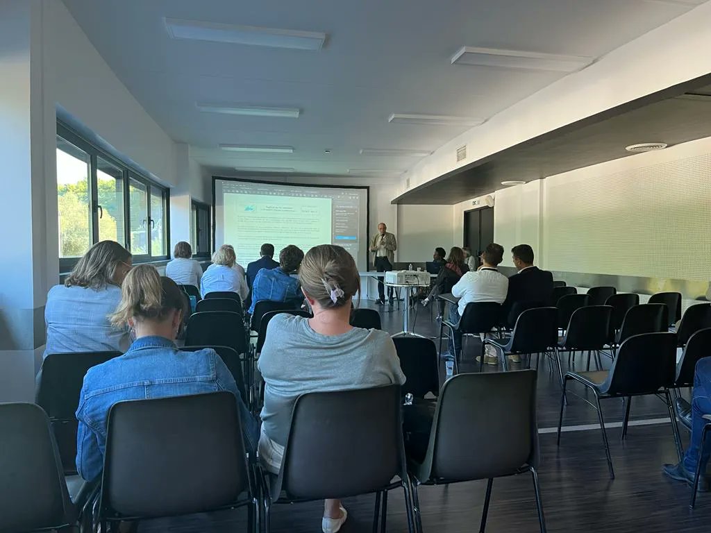 🧰 ATELIERS 🧰 

✅  Tout au long de la journée, différents ateliers ont été proposés à nos visiteurs !

🙏 Merci à tous les participants !

#limoges #salontp #environnement #sécurité #innovation #travauxpublics #ateliers #workshop