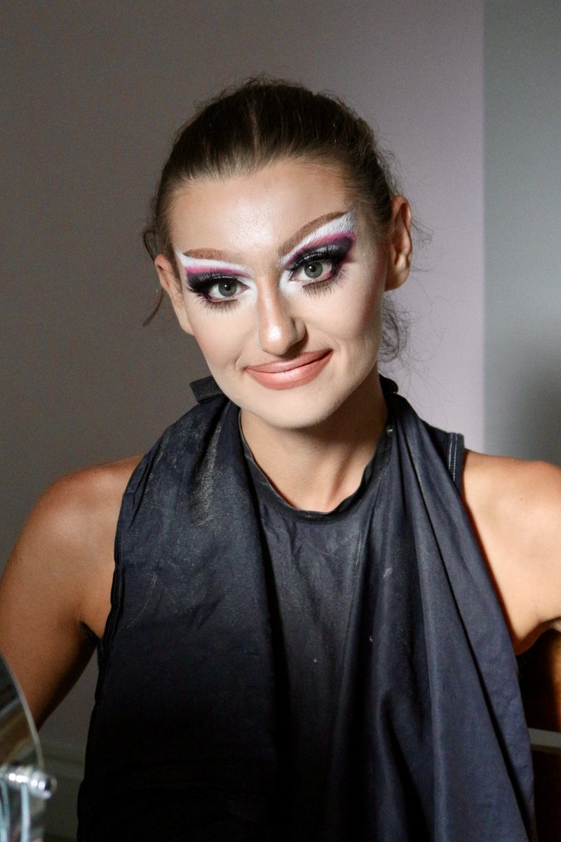 DragDreams's tweet photo. 😍👏 GRADE A drag makeup application result by our student. Giving one to one tutorial by our principal #MUA @jamesadisai. https://t.co/3pJDjTzm7t #drag #dragqueen #dragtutorial #dragmakeuptutorial #draglesson #draglesson #dragmakeuplessons #dragmakeuptutorials #dragqueenlessons https://t.co/kmBu1H6NLi