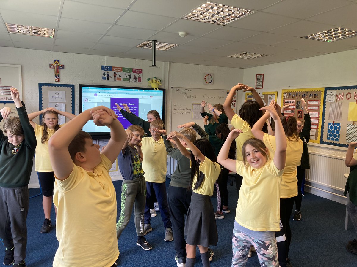sthcpsbarry's tweet photo. #Narbeth Enjoying Real PE today, loving the moves! https://t.co/XcDA5BfRUg