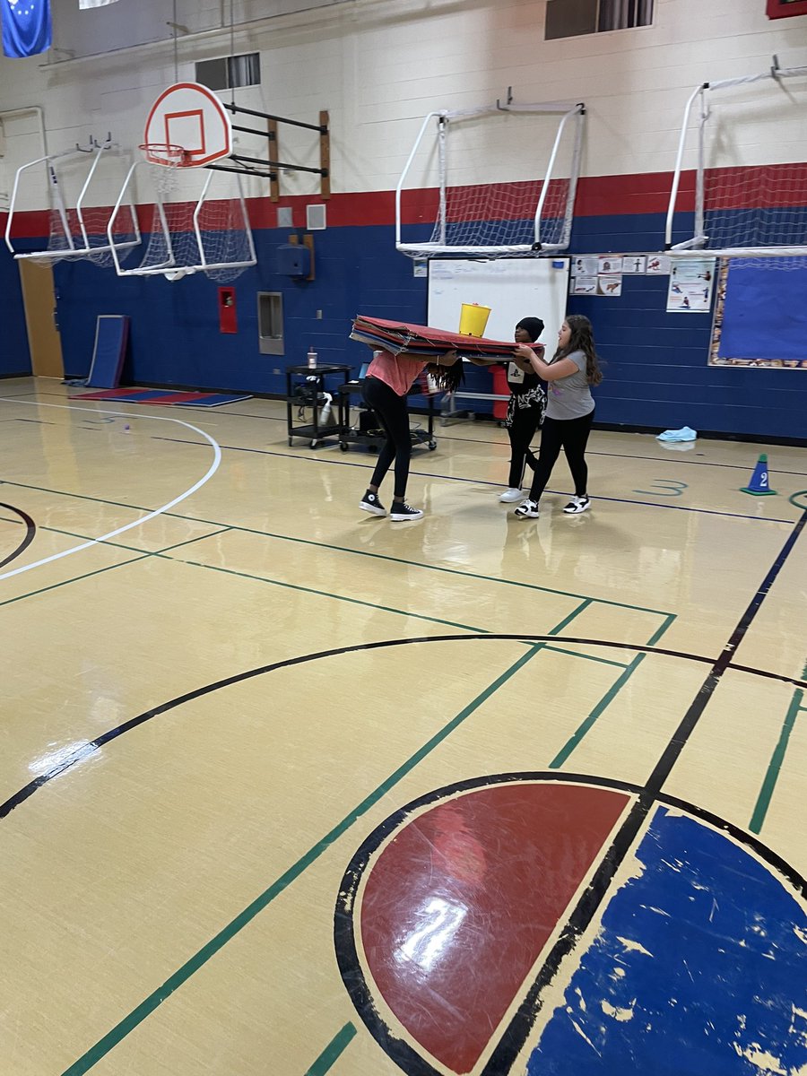 MrNejman's tweet image. Some more teambuilding today using mats.
#teambuilding #phsyed #goal #teamwork #growthmindset