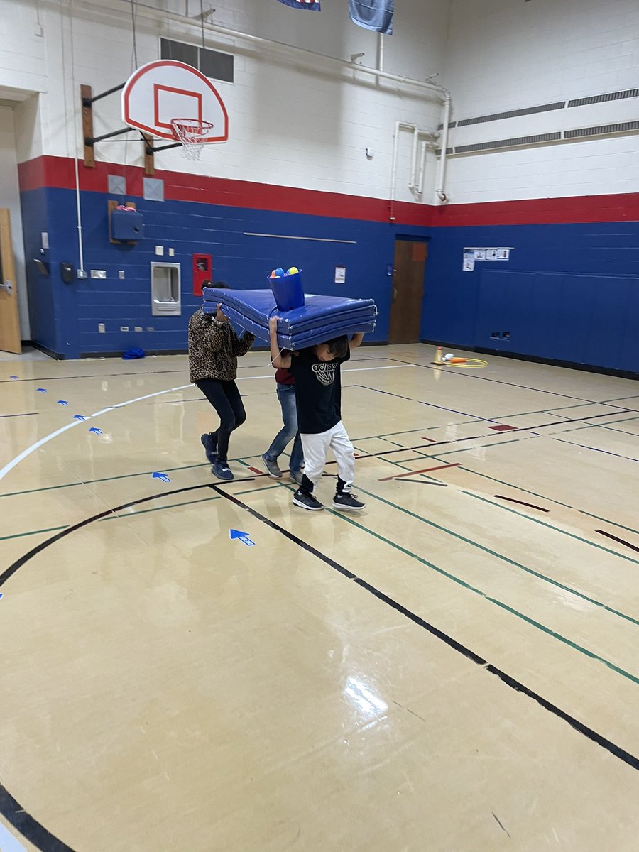 MrNejman's tweet image. Some more teambuilding today using mats.
#teambuilding #phsyed #goal #teamwork #growthmindset
