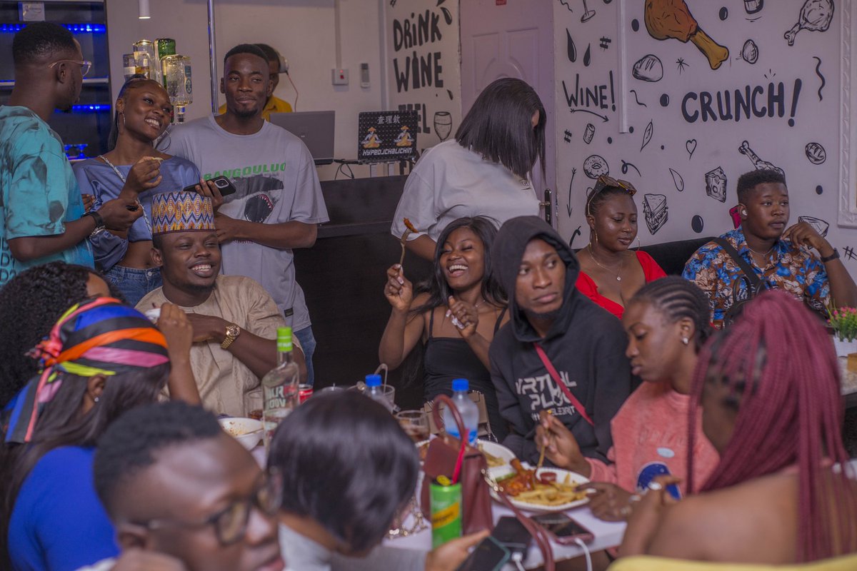 ashipalion's tweet photo. Why credit alert come hard to get abi na until debit alert kill person 😔

Shot by @ebryhheem2nde https://t.co/l8p4UCThqf
