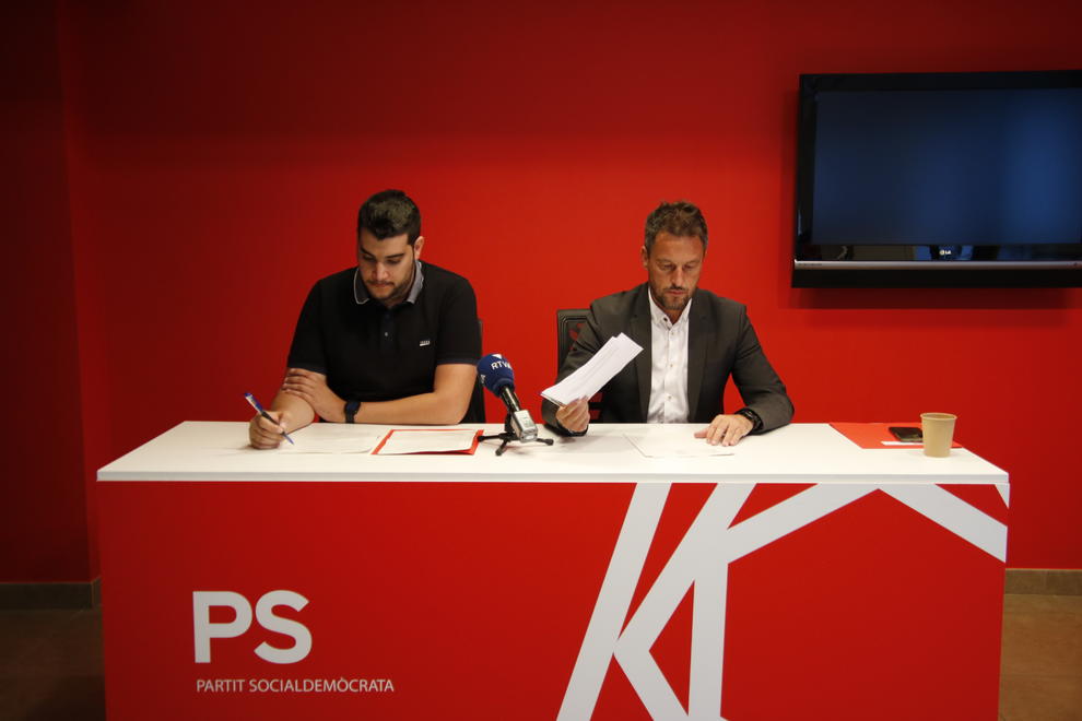 El PS considera que les mesures del Govern "són inflacionistes" <a href="/PSAndorra/">Partit Socialdemòcrata d'Andorra</a> <a href="/PereLopezAgras/">Pere López Agràs</a> <a href="/perebar/">Pere Baro Rocamonde</a> <a href="/GovernAndorra/">Govern d'Andorra</a> ow.ly/MThx50KQEH6