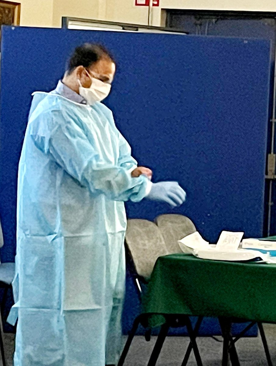 MadanMSharma1's tweet photo. Glimpse from IPC education session: PPE donning and doffing, sure-wash hand hygiene assessment to RCSI medical students. @ProfEoghanONeil Cons Microbiologist RCSI/ Connolly Hosp and Connolly IPCT @ConnollyNursing @NPQD_CHB @AnnMarieMullig2 @OperatingDepCHB @DeirdreB92 @ https://t.co/lUrlgrkFhm