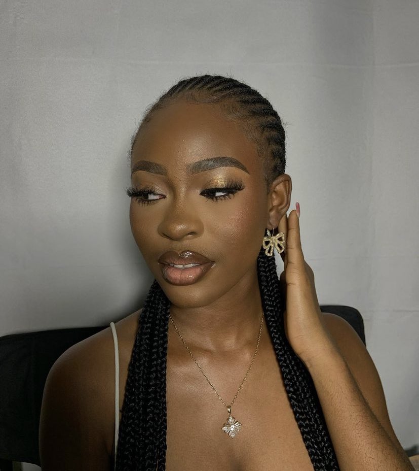 adrnsola's tweet photo. Some of my favourite beauty works as a makeup artist. https://t.co/5S96MKa60X
