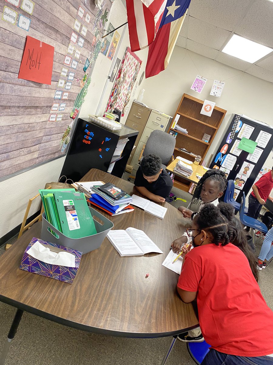 brayelementary's tweet photo. 3rd Graders Were Actively Engaged During Their Reading Class In A Four Corners Vocabulary Activity Using The Frayer Model!! ππ€π½ππ₯#GreatThingsHappenHere #ELARROCKS @BrayiServe @MaryRobinson_07 @cedarhillisd https://t.co/EORVfJyY0v