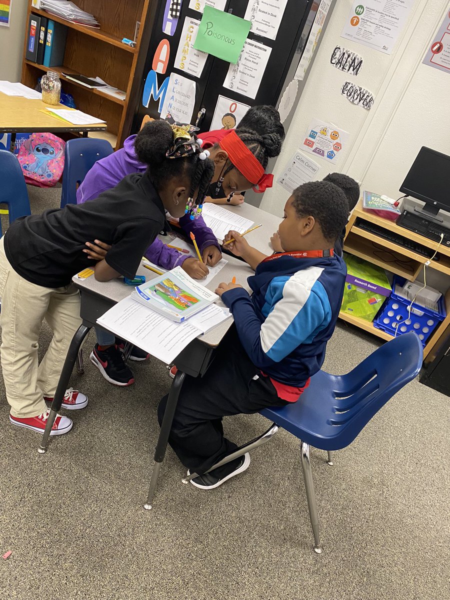 brayelementary's tweet photo. 3rd Graders Were Actively Engaged During Their Reading Class In A Four Corners Vocabulary Activity Using The Frayer Model!! ππ€π½ππ₯#GreatThingsHappenHere #ELARROCKS @BrayiServe @MaryRobinson_07 @cedarhillisd https://t.co/EORVfJyY0v