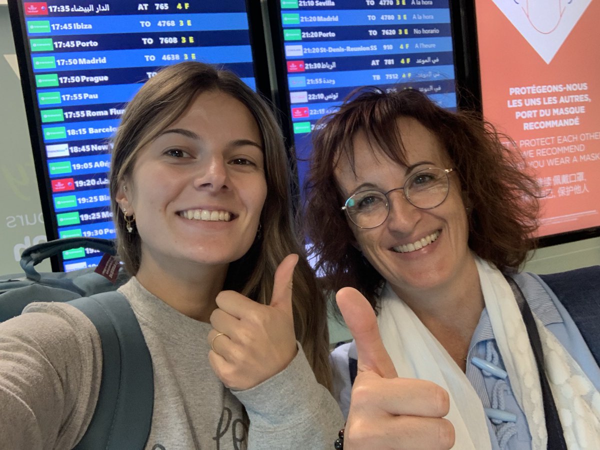 SyndicatIbo's tweet photo. Christelle et Maëlle en direct d’Orly, direction La Réunion 🇷🇪 Présentation des sujets astreinte et grève (droits et devoirs) ce samedi à St Pierre pour l’ ARIBODE ! On a hâte de vous y rencontrer ☀️#IBODE #SNIBO #ARIBODE https://t.co/ZO2KLrNbWT