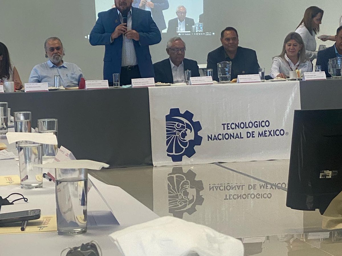 aechavez_betty's tweet photo. Participando en la Gira Nacional y Mesas Territoriales de Impulso a la Economía Social y Solidaria (NODESS).
Impulsado por el Sector Educativo Región Frontera Norte.
#UTParral
#LaUniversidadDeTodos https://t.co/1wVug44mt3