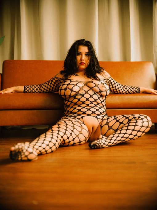 Suki Jade’s pics and videos