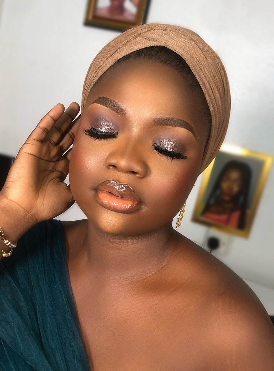 mayy__mm's tweet photo. Pls help me RT! My next client is on your TL 😭😭🙏🏾

This look came out so stunning! I’m a makeup and Gele artist located in surulere Lagos! I’m available for bookings and I can come to your location. Send a DM to book a session ❤️❤️❤️🥰🥰🥰 https://t.co/n90Lgcq8CL