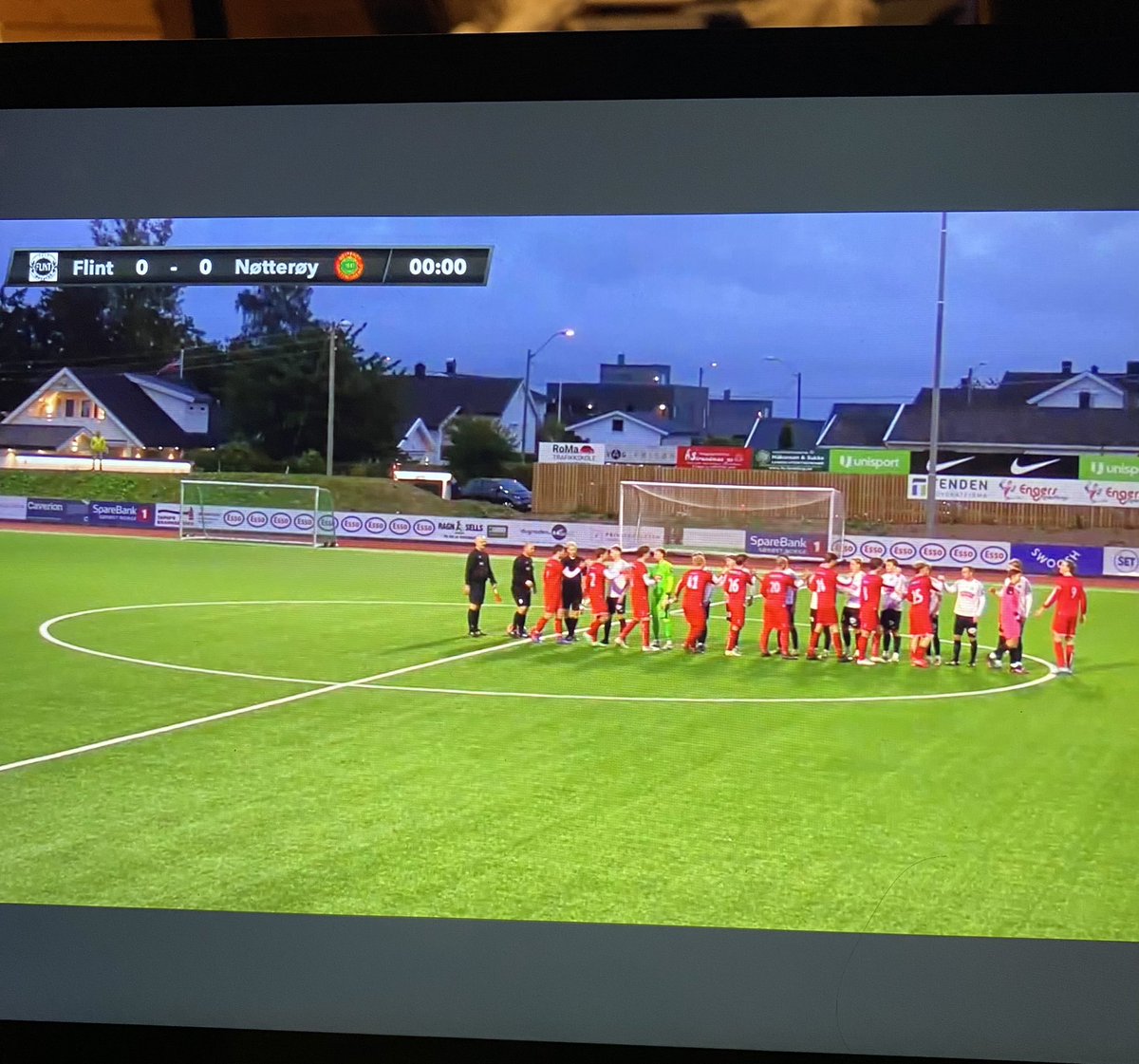matsholt's tweet photo. Deilig med litt ordentlig torsdagsball #4divVestfold https://t.co/QhEbnHgacy