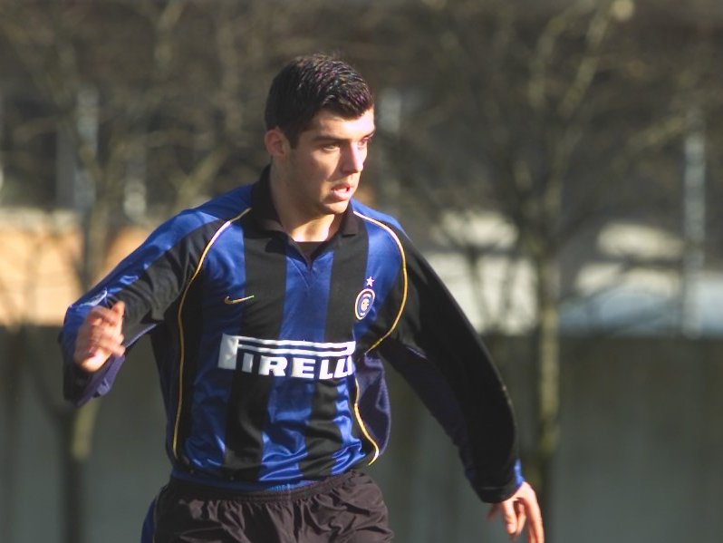 Inter's tweet photo. Dalla Primavera al Tetto del Mondo 🌎
Grazie di tutto, Goran🇲🇰⚫🔵

#Pandev #ForzaInter https://t.co/LCFLVmTbYx