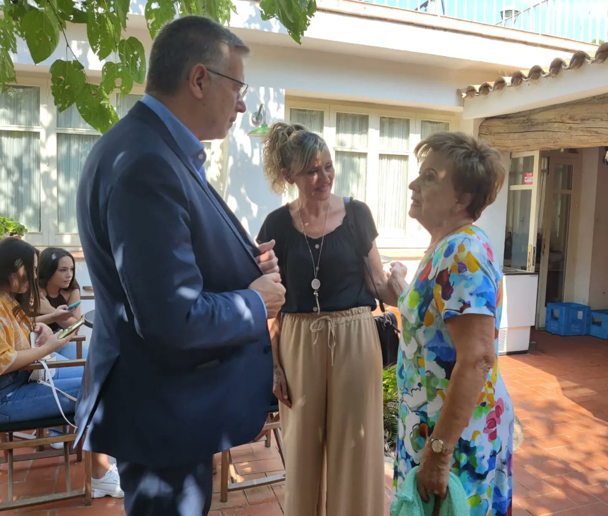 MaryLopez_Tgna's tweet photo. 🥰 Contenta de retrobar-nos amb les #Tecles de la nostra estimada ciutat gràcies al dinar que se celebra com és tradició per #SantaTecla.🤗 Una trobada molt agradable on hem compartit moments entre les dones de diverses generacions de #Tarragona. Moltes gràcies per venir!😊 https://t.co/P8VsvXMogZ