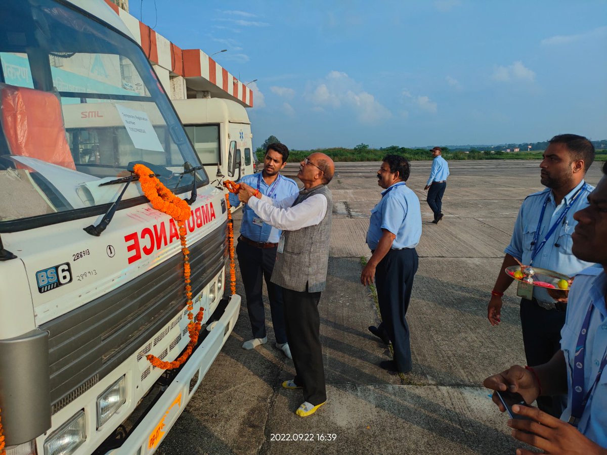 aaiRanchiApt's tweet photo. 02 new #stateoftheart Ambulances are inducted in the fleet of #fireandrescue services at @aaiRanchiApt today on 22 September.
It will enhance our potential ability to combat contingencies.
#servicewithsafety
@AAI_Official
@aairhqer https://t.co/7Dnsh6zxTH