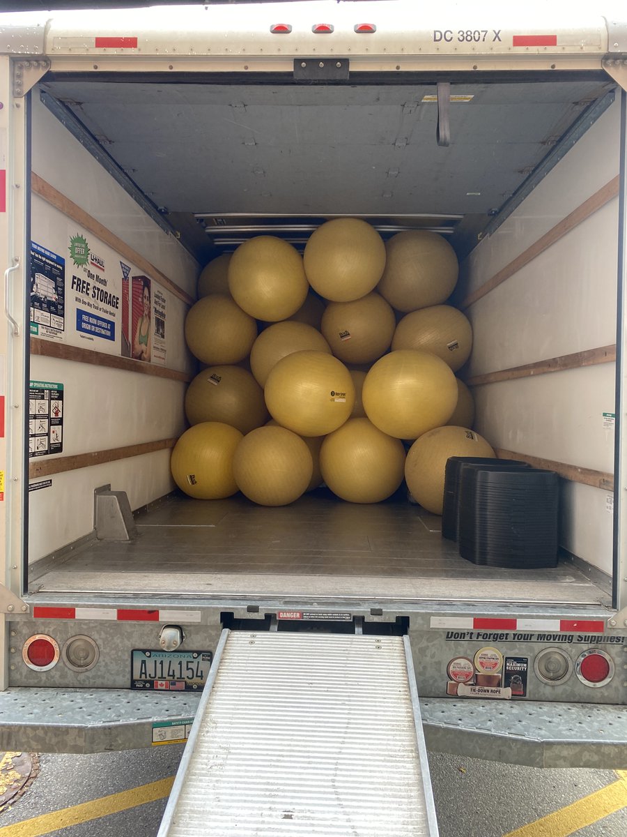 HDSBMath's tweet photo. Calling all mathematicians! When life hands you lemons (or exercise balls), make it math! We had some fun helping @HDSBElemAthl today. 
What do you notice? What do you wonder? 
Tweet us @HDSBmath #HDSBsharesmath https://t.co/KHBh7V7Vdn