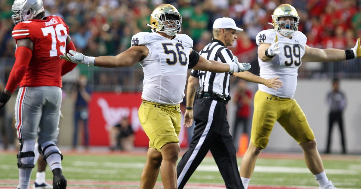 BGInews's tweet photo. “He’s got strong hands. He can corral a running back and get him on the ground. The running back just doesn’t run through him."

How DT Howard Cross III became Notre Dame’s leading tackler at a position that rarely produces one: https://t.co/pq8G95P8L3 https://t.co/ihtkGyB34W