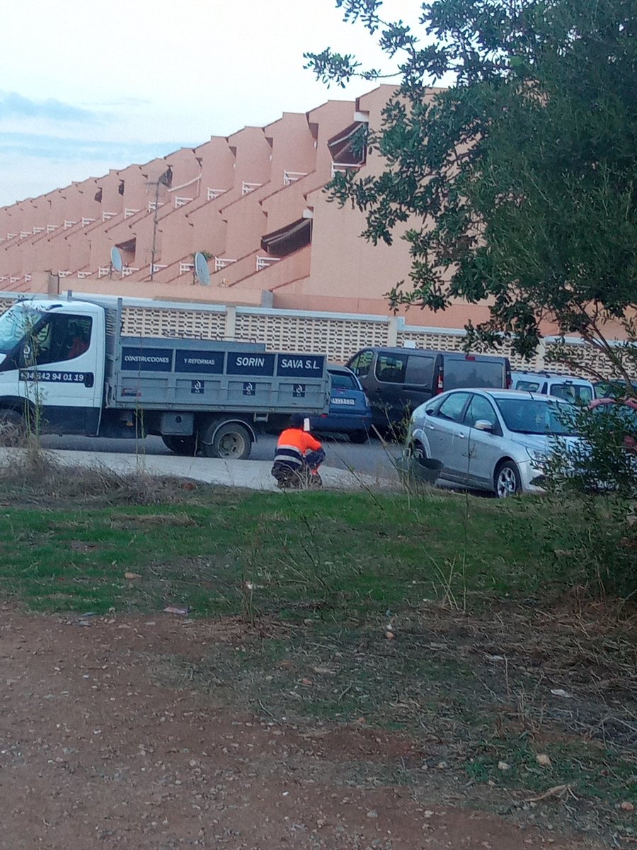 Elsapachecar2's tweet photo. Tal vegada es carrers estan bruts perquè no es renten prou bé #EivissaNeta @ajeivissa
@EivissaNeta https://t.co/i8c5L56IAA