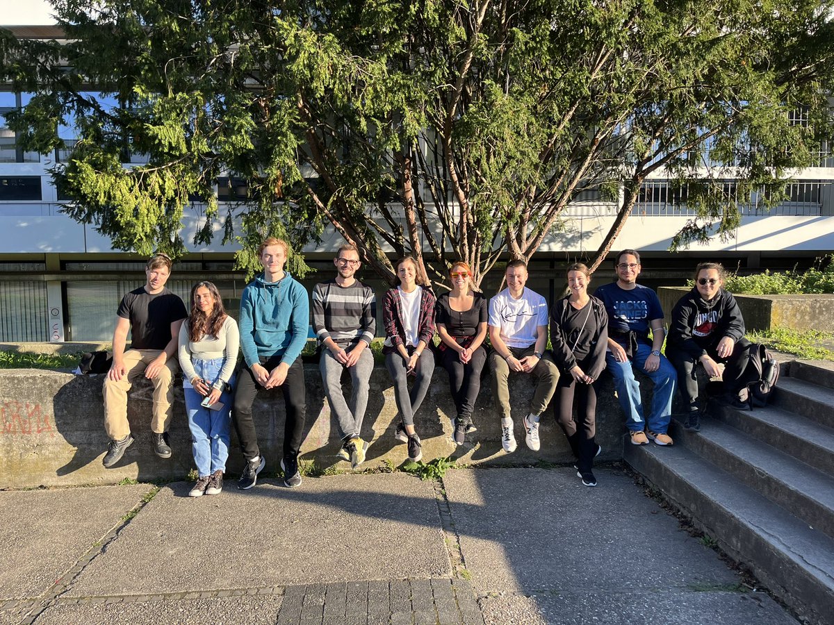 LabZempel's tweet photo. For #WorldAlzheimersDay our research group participated in the Welt-Alzheimer walk to support @Alzheimer_eV. A lot of fun, sun and pizza afterwards 🤗 https://t.co/ExGRMcOi0Y