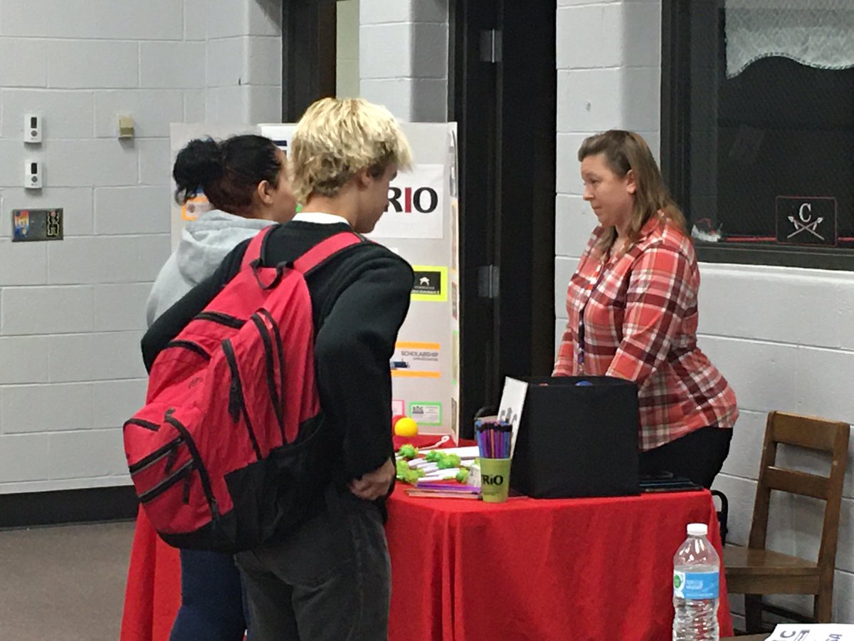DCUpwardBound's tweet photo. Cherokee High seniors had the opportunity to fill out their TN Promise applications, visited with college representatives and got help filling out college applications. Finish the day with a fun photo booth session and College App Day was a huge success! #appweek #trioworks https://t.co/kBmW06Pncw