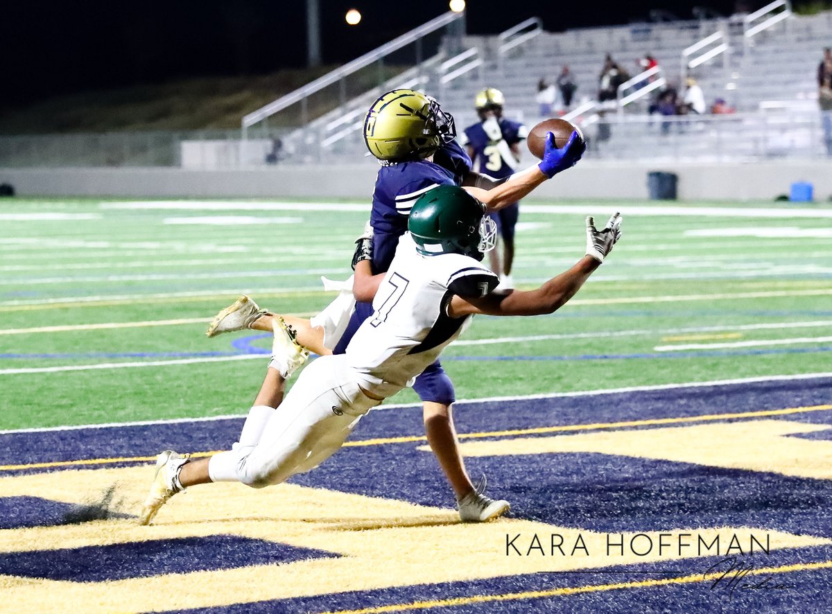 k_hoffmanmedia's tweet photo. West Park vs Rodriquez Game Highlights!  Game Action images can be found on https://t.co/vkUP81480s @WP_PantherFB @DubParkPanthers https://t.co/o5wMPFcVT1