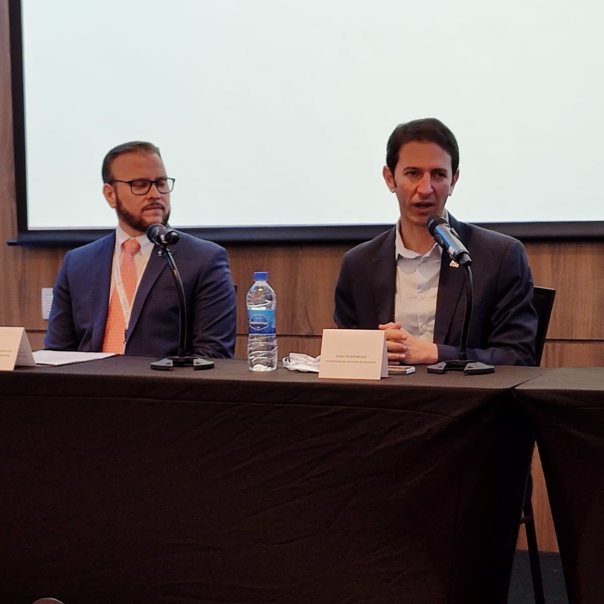 travel2latam_po tweet media