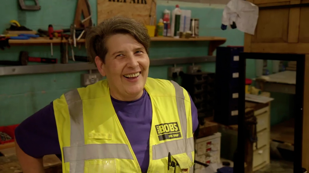 howardhour's tweet photo. At a time where the cost of living crisis is looming over the country, thank god for people like this ❤️

On tonight's Good Deeds we have @BulkyBobsLiv who aim to eradicate furniture poverty. 

@EndFurniturePov @FRC_Group https://t.co/wCwxrH81jk