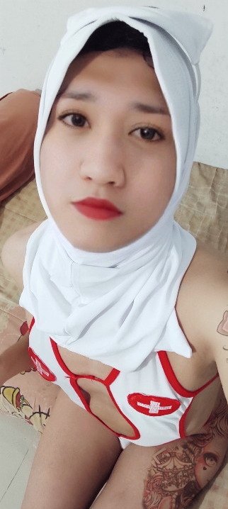 YohanaDiina09's tweet photo. Mau dirawat apa dinakalin? 🤭😋

#crossdresserjilbab #crossdresshijab
#crossdresserIndo #cderhijab 
#sissyhijab #femboycute 
#warialovers #shemalebigass https://t.co/x84GLVqlHS