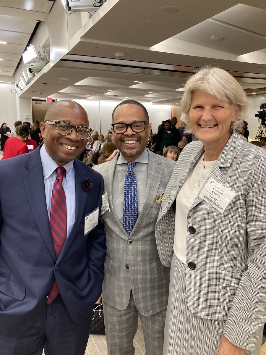 Elizabeth Bradley tweet media