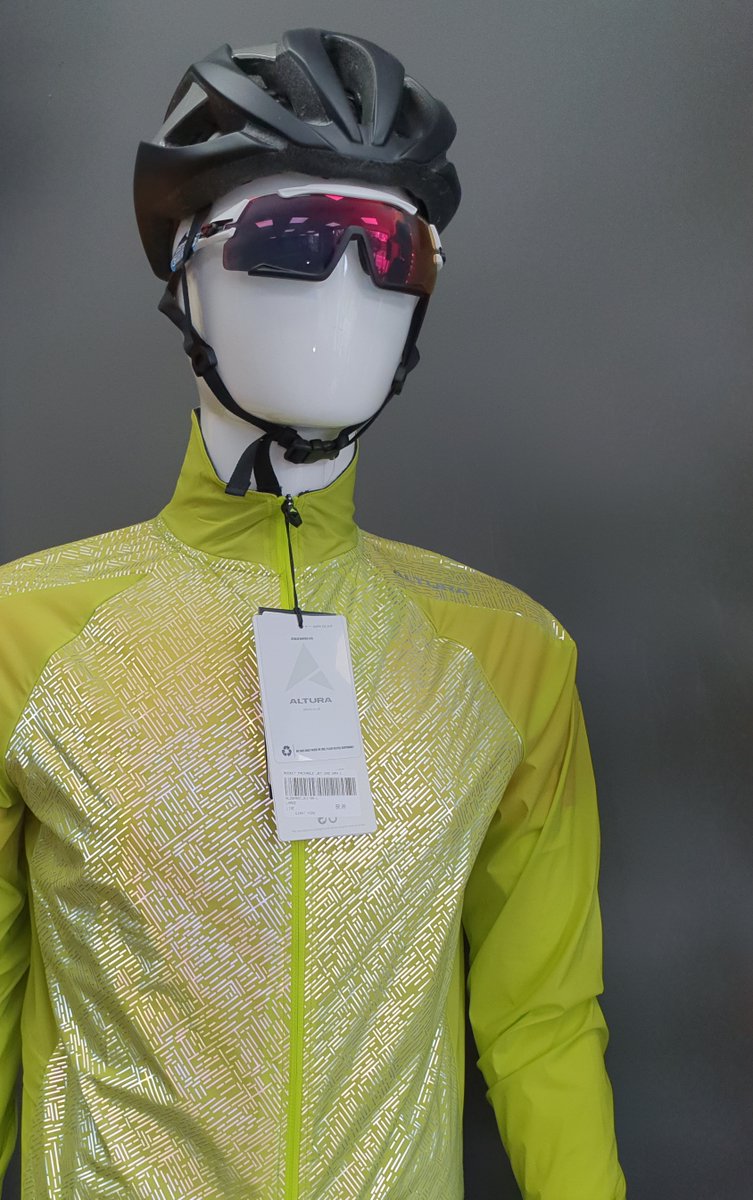 Giant York tweet media