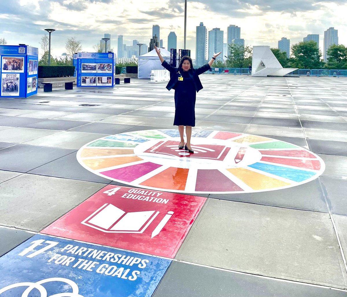 Mari_Pangestu's tweet photo. We need #data now more than ever to put the right policies &amp; targeted programs in place, to deliver help to people most in need – fast.  @WorldBank &amp; @UN are collaborating &amp; convening partners to put data to work for green, resilient &amp; inclusive development. #UNGA @worldbankdata https://t.co/g8mWCd13u9