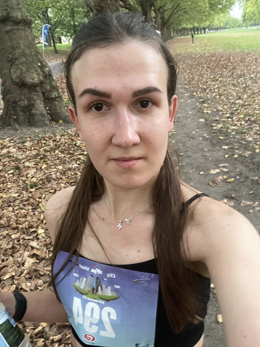 Completed my <a href="/InsuranceUAD/">Insurance United Against Dementia</a> 5k run so guess that’s my physio done. Off to drink my body weight in wine now  justgiving.com/fundraising/in…