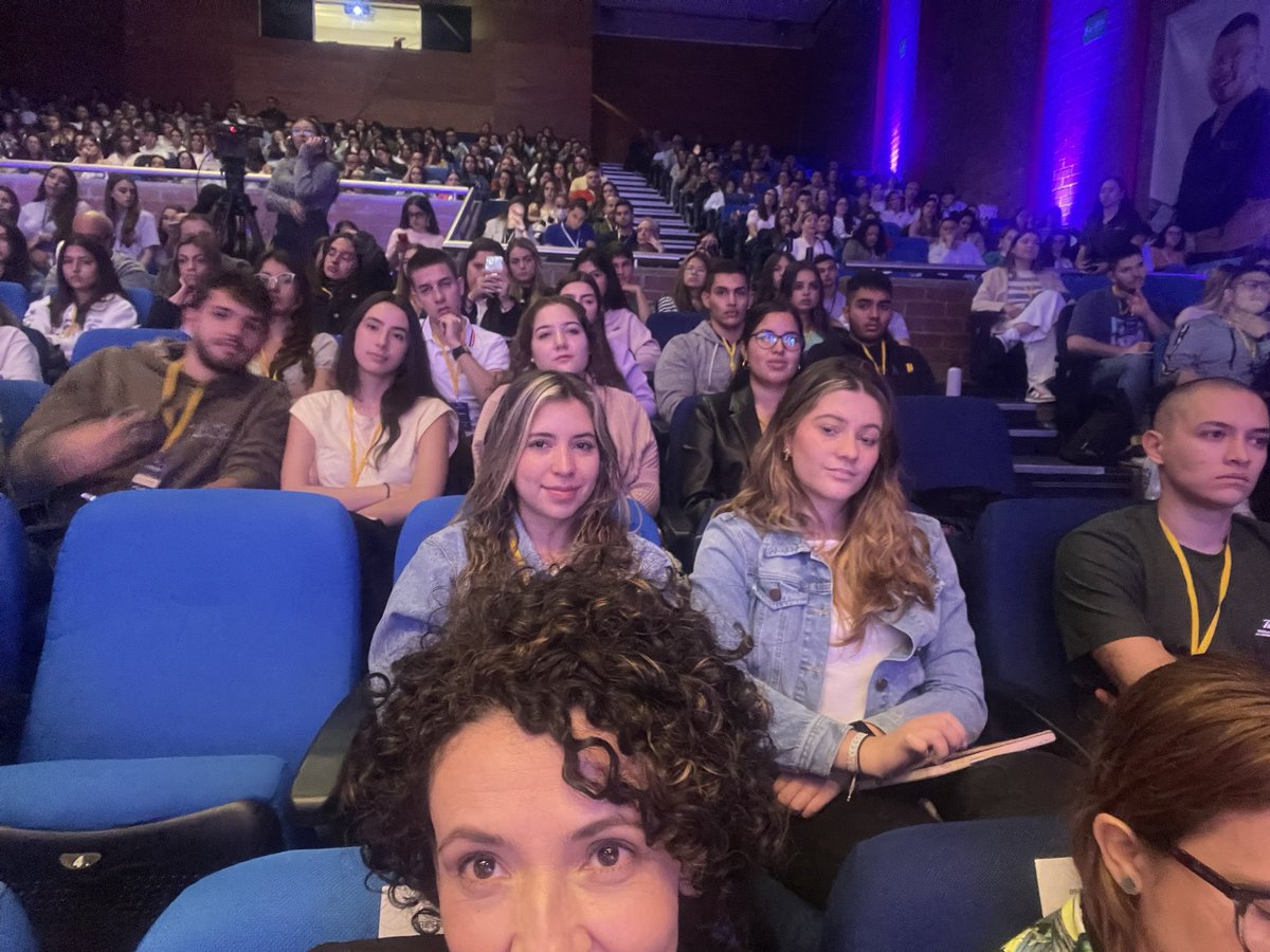 eskole's tweet photo. WOW inicia #conamerc #somoscreadores un espacio liderado por estudiantes del #clubdemercado @EAFIT Ideas, creación, conexión. #conamerc20años https://t.co/FCBLhsIawg