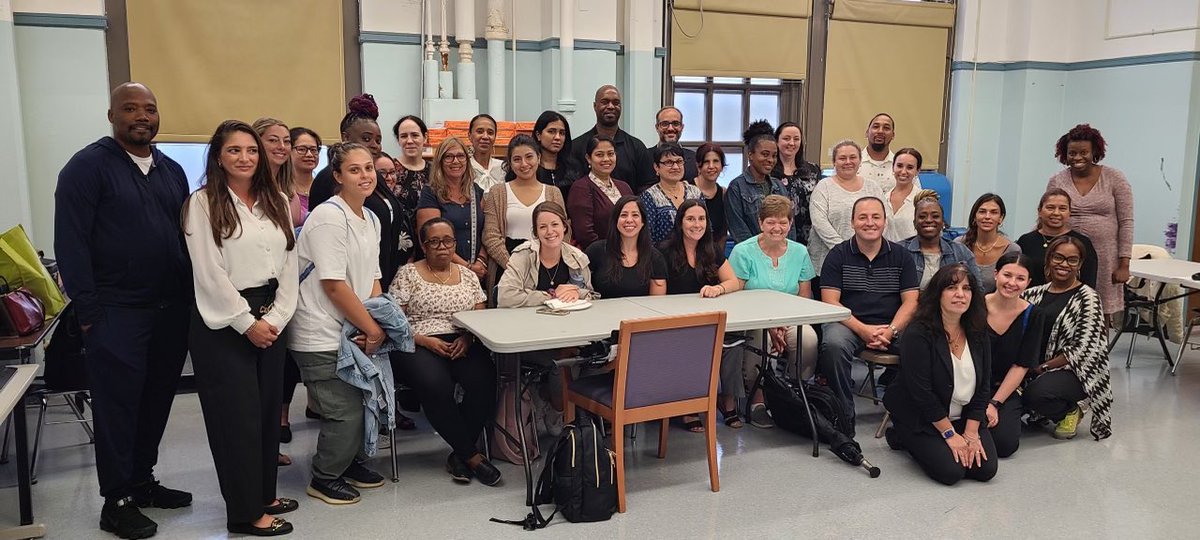 100qPs's tweet photo. Words cannot express our thanks. We called…they answered…we are forever grateful for your support of the PS100Q school community after the loss of our beloved Principal, Laureen Fromberg. #DOEStrong #D27NYC @DK_BlackburnNYC @DOEChancellor @NYCMayor @UFT @27_csa https://t.co/hTYd1RNOIi
