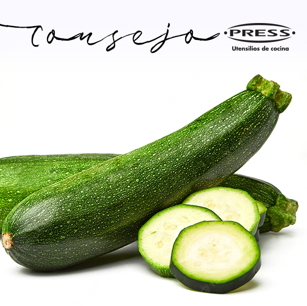 press_lat's tweet photo. #TipPress cuando guardes #Calabacines en el refrigerador no lo coloques junto a tomates y frutas porque se dañarán.
#ConsejoPres #PressLat https://t.co/upaavJYvLw