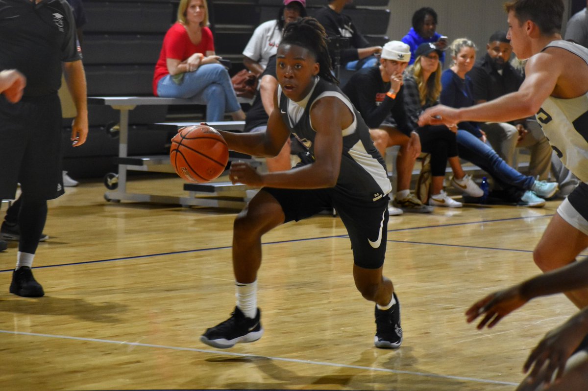 RYZEHoops's tweet photo. Hiram 2023 guard Jay Boyd (@JayBoyd2023) has been a standout through the first half of our RYZE Fall League &amp; has had a number of coaches in the gym to see him. 

He is one of Georgia's best two-way guards and has shown why this fall. 

STORY: https://t.co/Yi7x4PJgQi https://t.co/1qaLRHSKDE