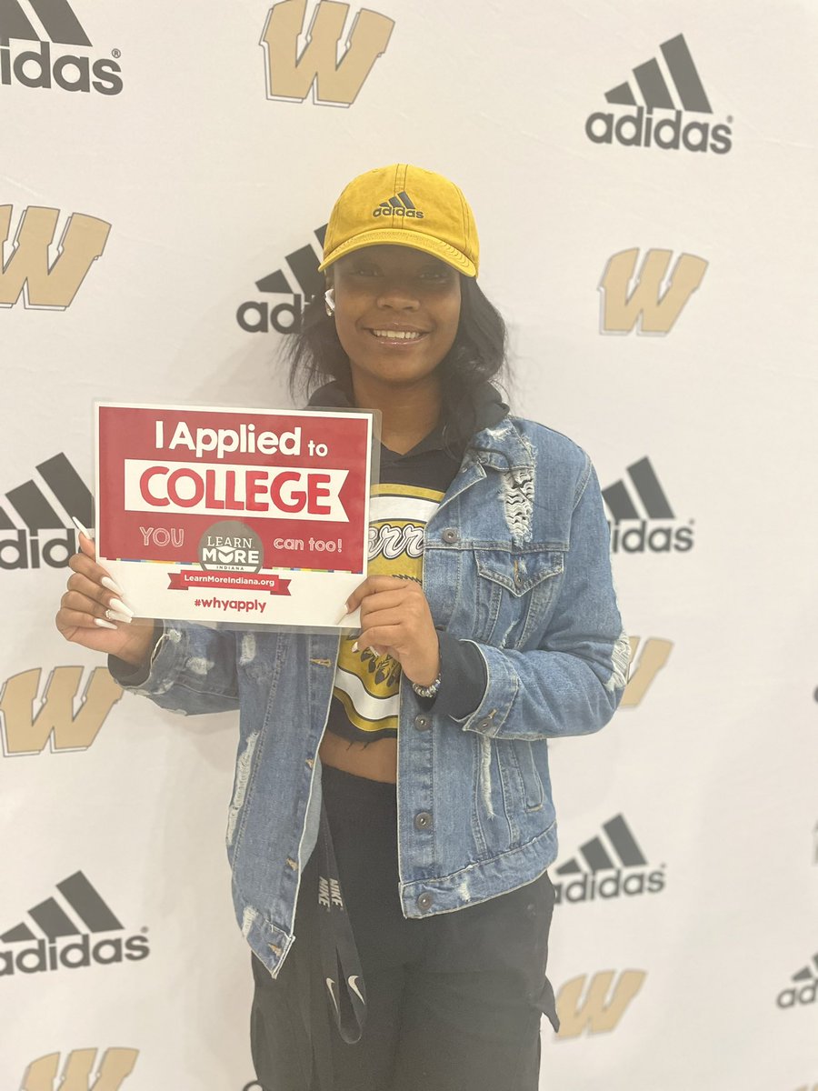 CCR_WarrenTwp's tweet photo. @WCHS_Warriors College Application Day” 600+ Ss began applications, sent transcripts, researched scholarships and spoke with military recruiters. Ss also explored Next Level Jobs. A day to prepare for all post high school career plans! #lifereadiness #journeyofagraduate https://t.co/MkBLp17Gqa