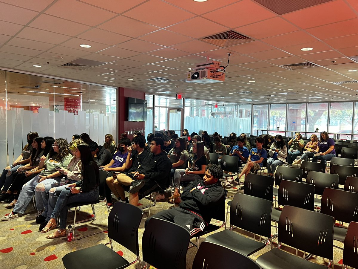 PISD_AVID's tweet photo. Great day touring the University of Houston with CTHS AVID! https://t.co/PChzIGCmlw
