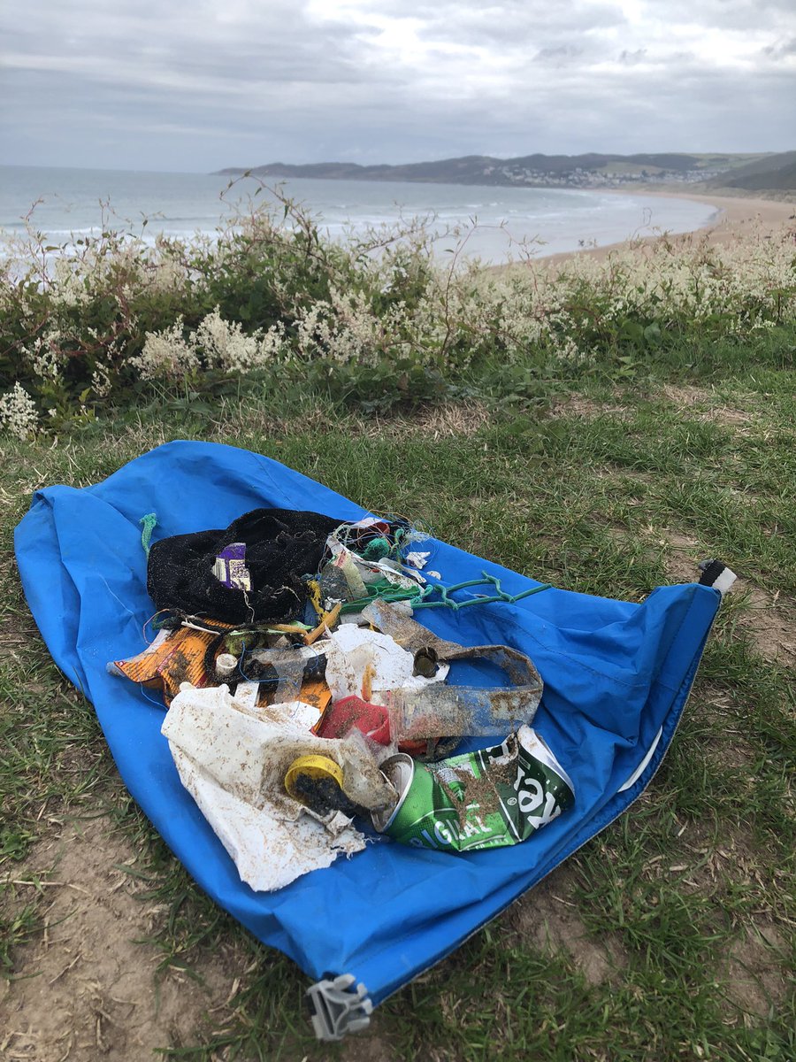 DPJMills's tweet photo. Last beach walk of the holiday - #Putsborough to #Woolacombe and back. An extended #2minutebeachclean on the way back.
#twominutebeachclean https://t.co/c3GEbQ6y1r