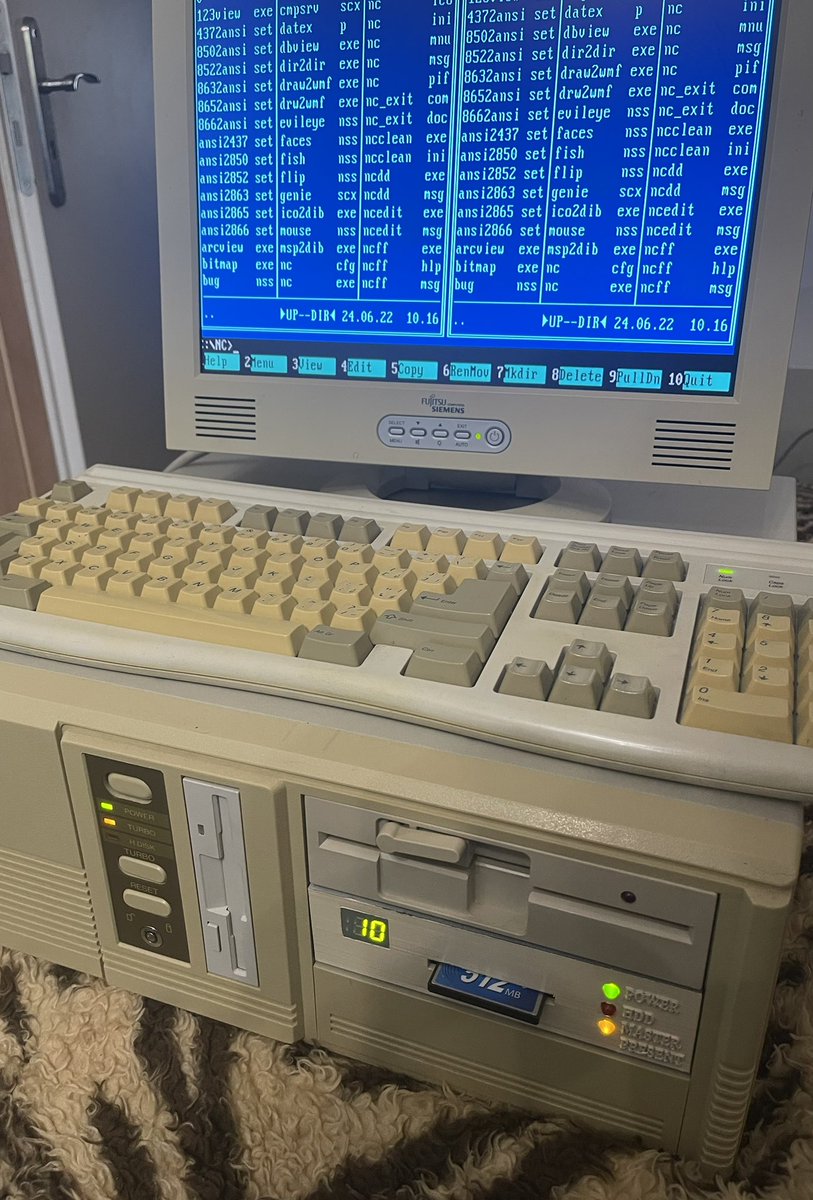 VejvyCZ's tweet photo. Historický počítač s CPU 286 10MHz a 1Mb ram, jen malinko přizpůsobená. Do komentáře vložím odkaz na stl, které jsem nahrál na web, ale budu-li znova tisknout, tak musím návrh trochu předělat.
#oldcomputers
#msdos
#Intel286
#AMD286
#CPU286 https://t.co/htimmUaRe8