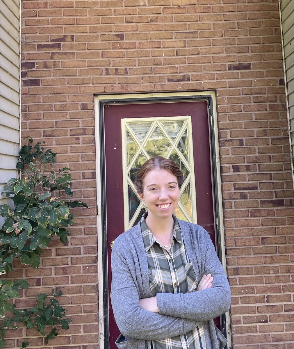 ChristaJoynt's tweet photo. My niece just bought a house with acreage and I am officially old! Congratulations, Rebekah! I can’t wait to see you make this place your home!🏡❤️🎉
#kwrealty #kellerwilliamsgreaterlexington  #firsttimehomebuyer #theresnoplacelikehome #ilovehelpingpeoplefindtheirspaces https://t.co/oq4eaZ1Wl4