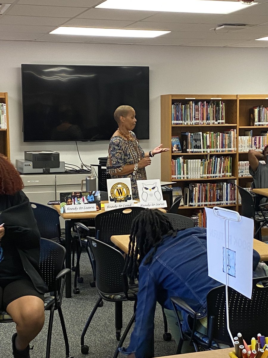 EHannaPSU's tweet photo. We love welcoming students into our sisterhood @WakeGirlsLead! Thank you to @westcaryimps for bringing potential OWLs to our campus! #createherstory https://t.co/nhdhQBochk