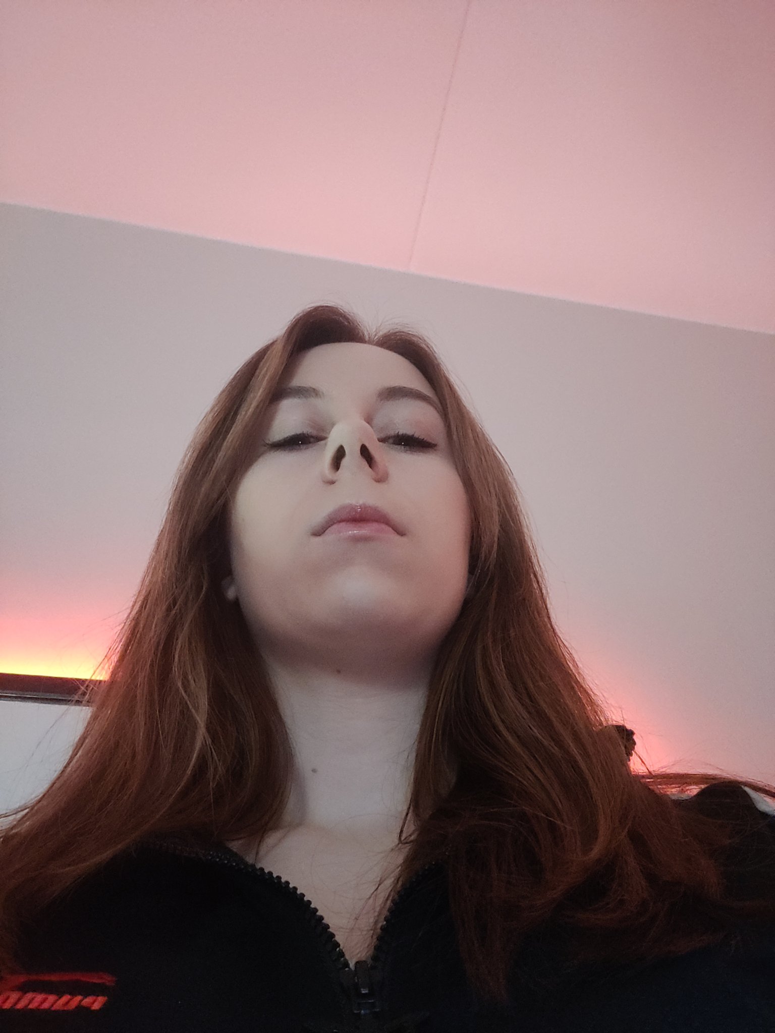 Alisa on Twitter: "just got my passport photo taken and i swear the