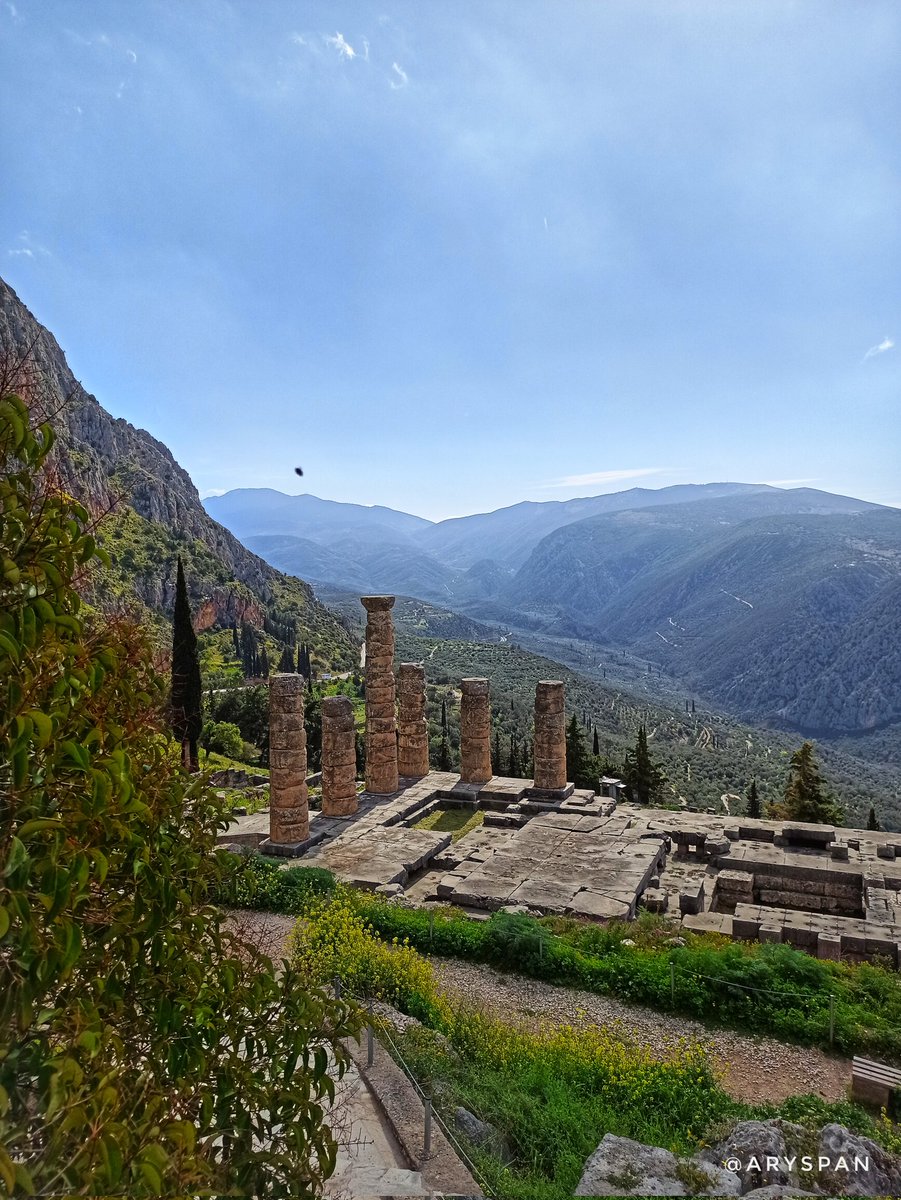 The Temple of Apollo at the Oracle of Delphi was the most important structure on the Delphic Panhellenic Sanctuary. 6th/4th c. BCE

#Archaeology #AncientGreece