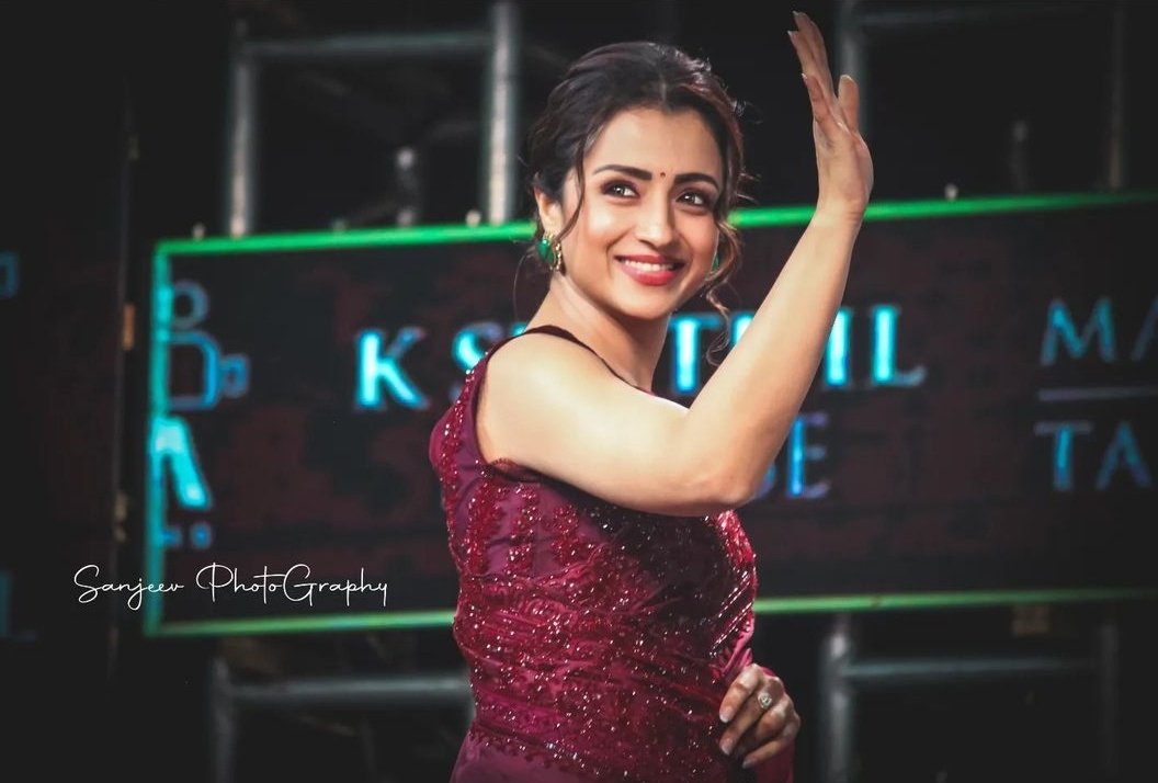 FdRz4l8XwAUWeUz?format=jpg&name=medium