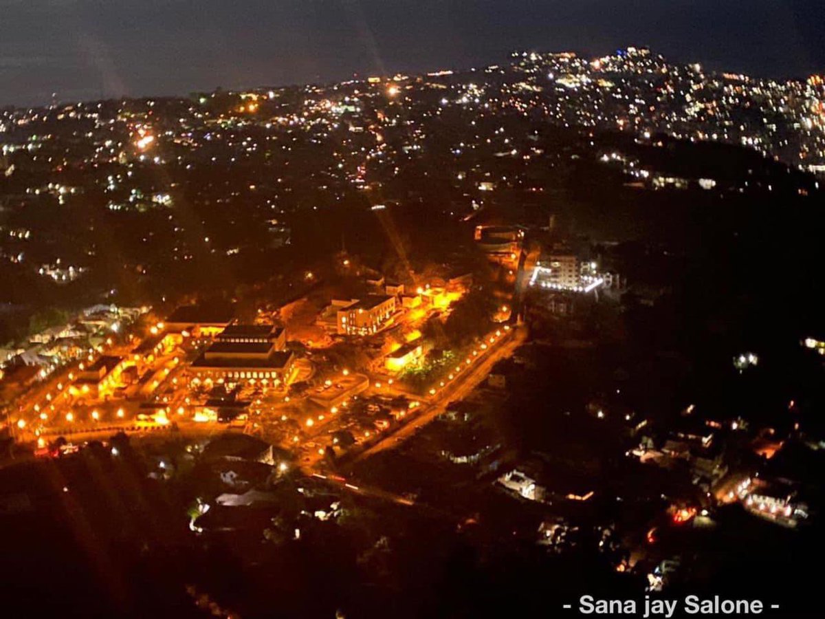 RayYogurl's tweet photo. At Leicester Peak Mountain on the outskirts of Freetown, you can get spectacular views of the city. 
Keep your camera at hand and capture the energy of the city.
 #ExploreFreedom #TourismSierraLeone #peak #leicesterpeak #Freetown  #beautifuldestinations #TorizmNaAllManBizness https://t.co/yViZzbRlD0